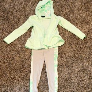 Girls Under Armour outfit